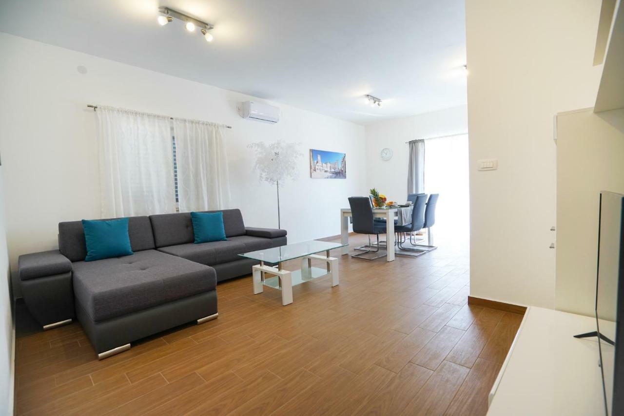 Tj Apartment 2 扎达尔 外观 照片
